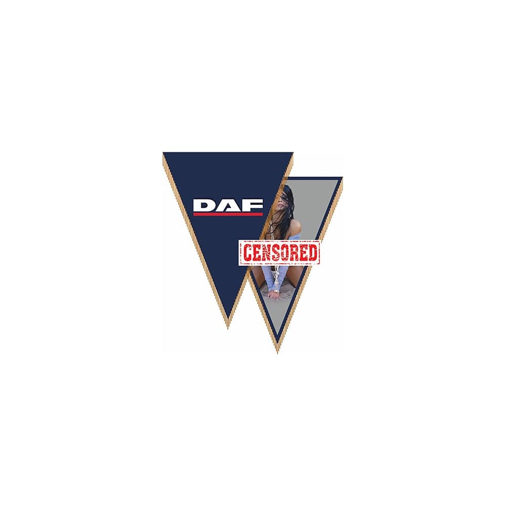 Треугольный вымпел DAF с девушкой фон синий SKYWAY S05101014