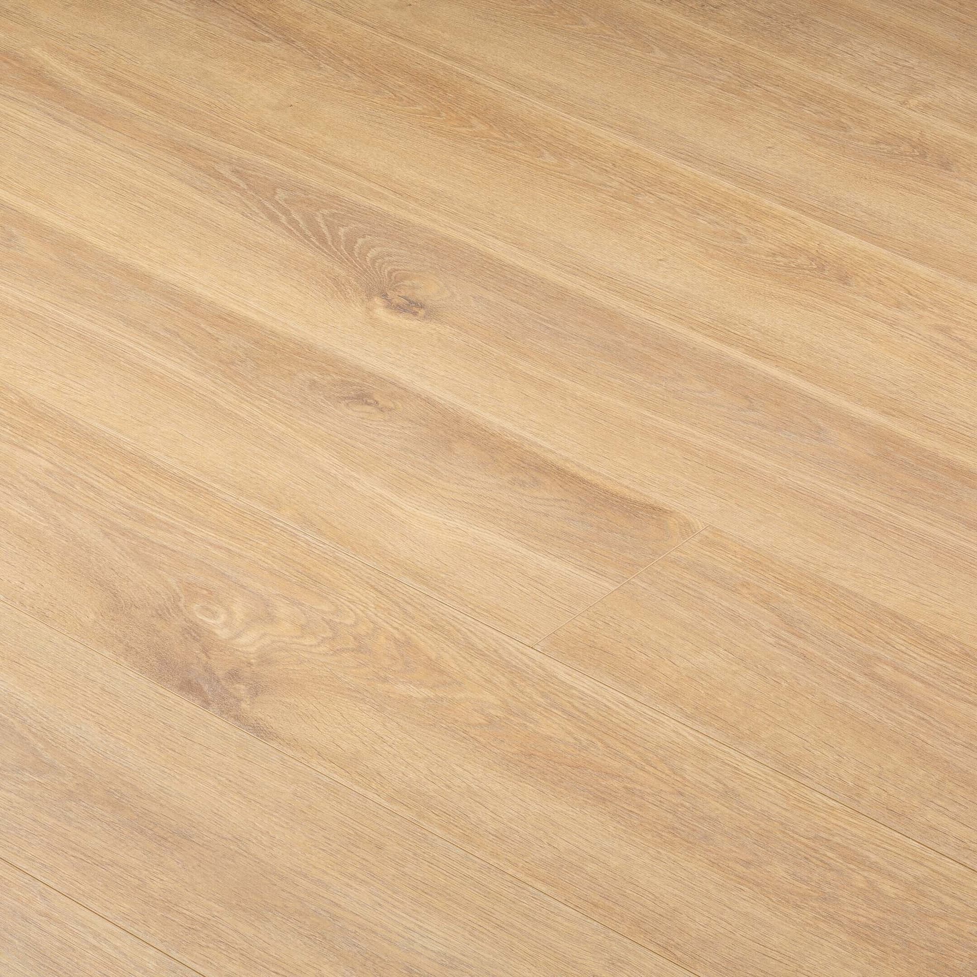 Ламинат 33 класс Ultradecor White Boх дуб солнечный 2,22 кв.м 8 мм с фаской